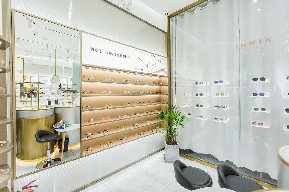 品牌眼鏡店裝修設(shè)計效果圖