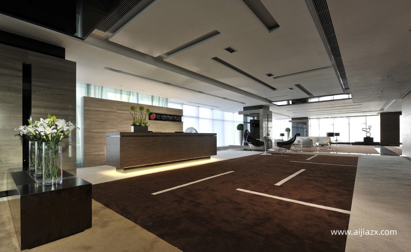 140平米投資公司辦公室室內(nèi)裝修設計