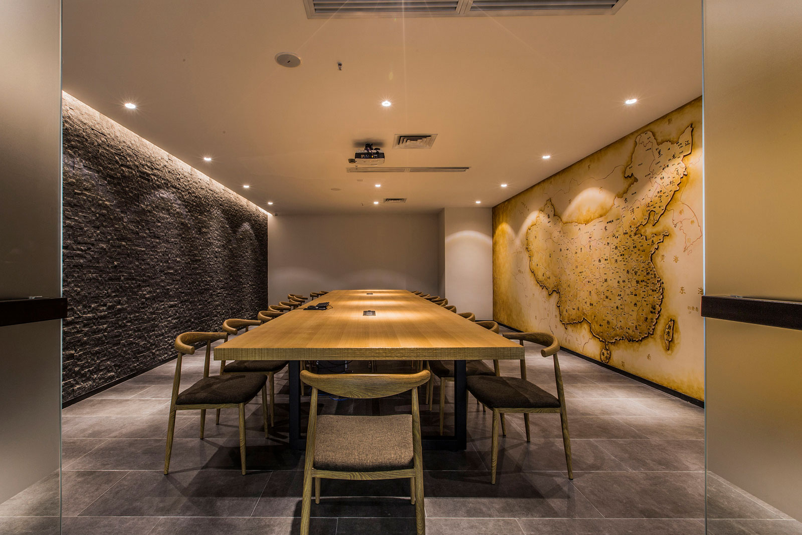 400平米鄭州辦公室設(shè)計裝修施工案例