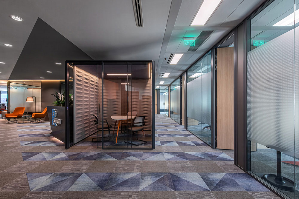 鄭州科技公司辦公室裝潢設(shè)計效果圖