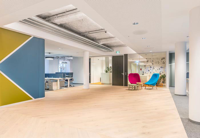 金水區(qū)信息公司辦公室裝修設計圖