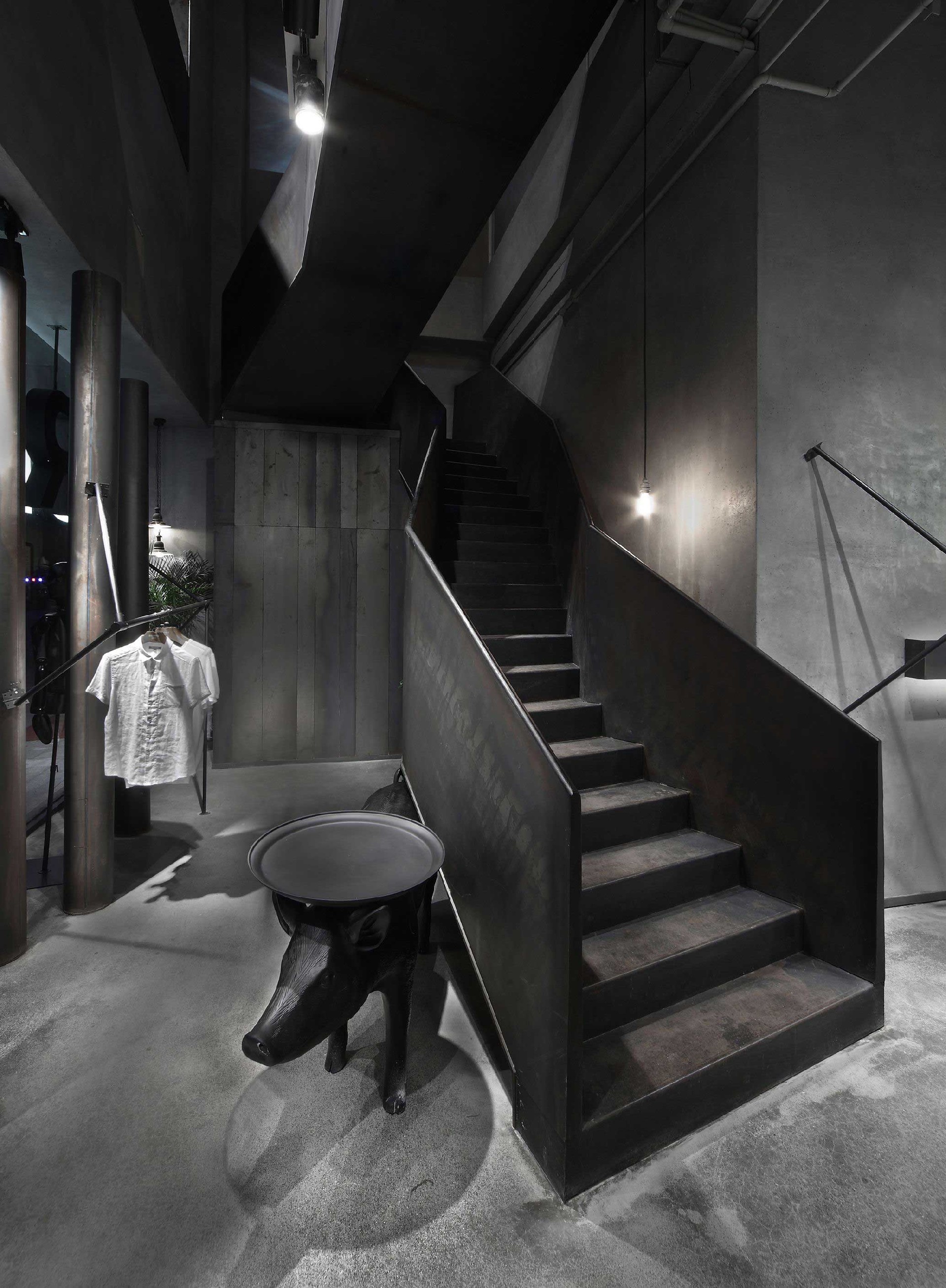 230平米服裝店設(shè)計裝修效果圖