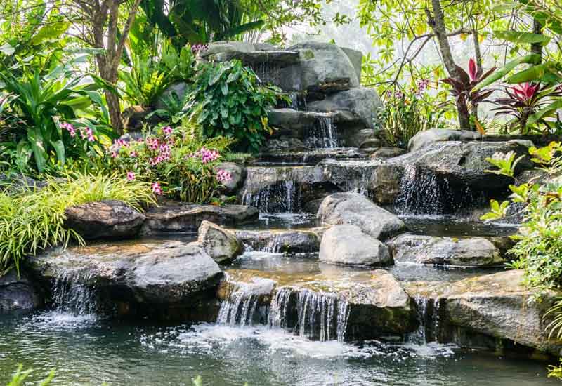 鄭州別墅設(shè)計(jì)案例：別墅的庭院假山流水設(shè)計(jì)