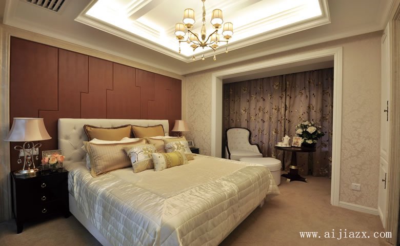 柔和色調(diào)的新古典風格裝修效果圖